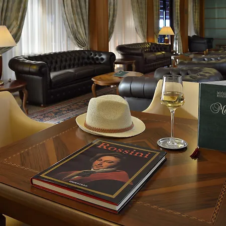 호텔 로시니 페자로