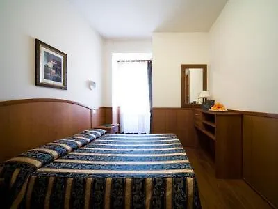 호텔 로시니 페자로